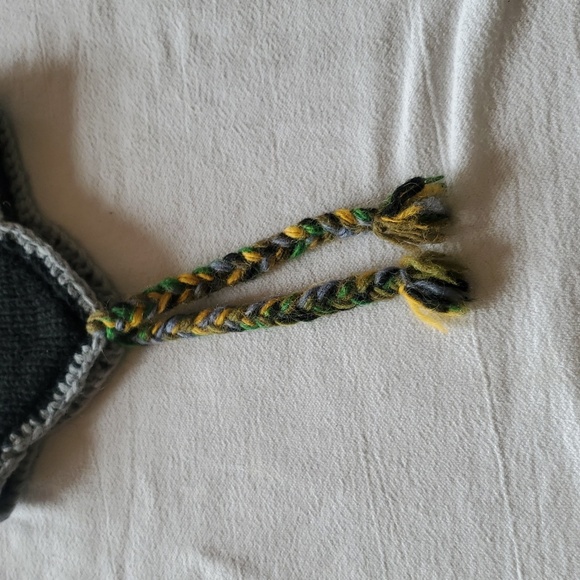 The Collection Royal 100% Wool Handmade In Nepal Fleece Lined Hat - Picture 3 of 14